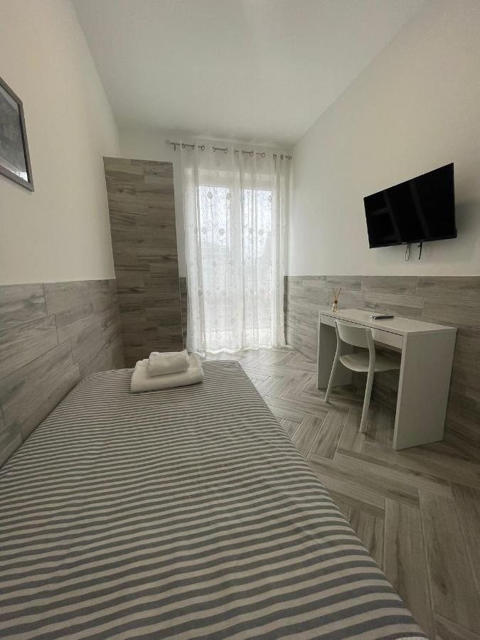 Holiday Rooms โร ภายนอก รูปภาพ