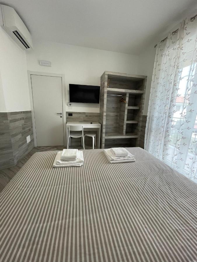 Holiday Rooms โร ภายนอก รูปภาพ