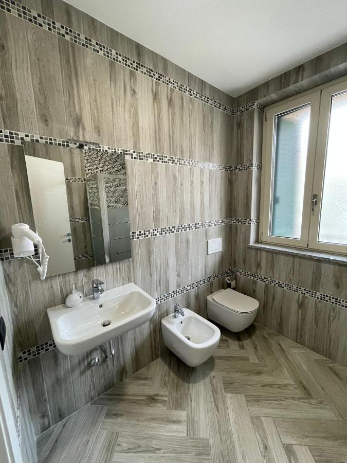 Holiday Rooms โร ภายนอก รูปภาพ