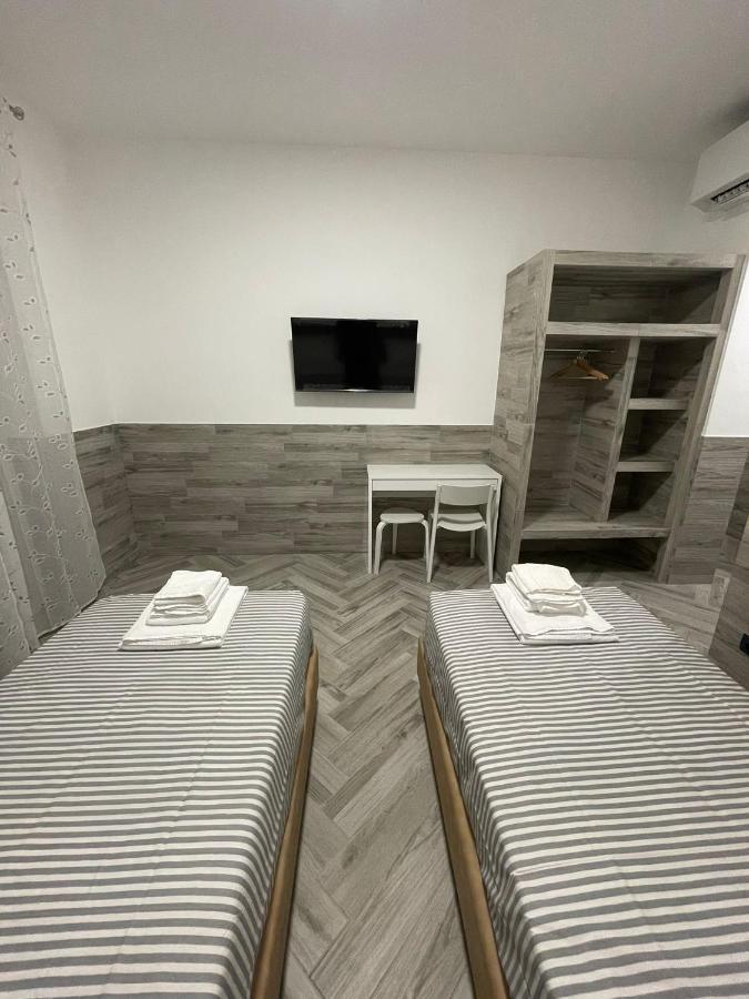 Holiday Rooms โร ภายนอก รูปภาพ