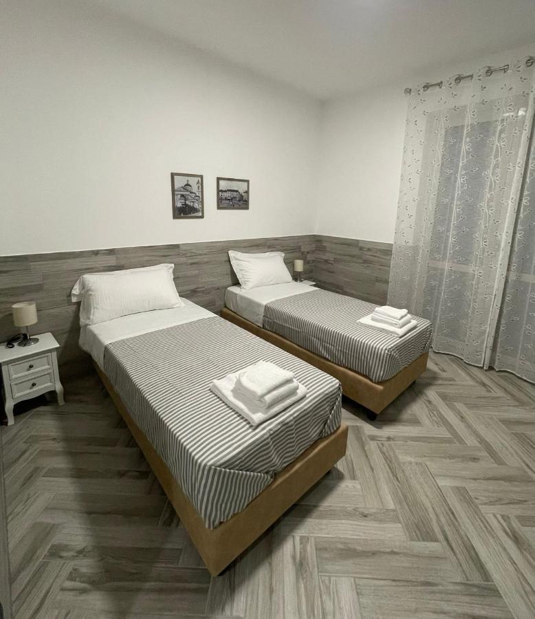 Holiday Rooms โร ภายนอก รูปภาพ